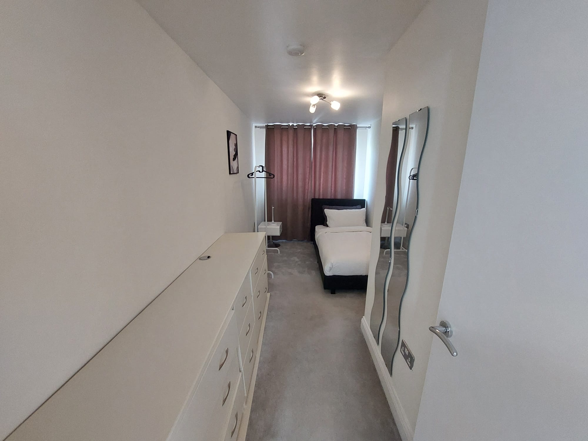 18. Single Bed 1st Floor